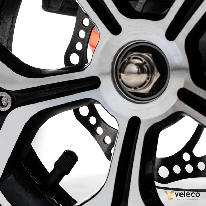 Veleco ZT16: kompaktowy, trójkołowy skuter inwalidzki