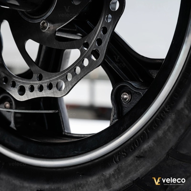 Veleco ZT16: kompaktowy, trójkołowy skuter inwalidzki